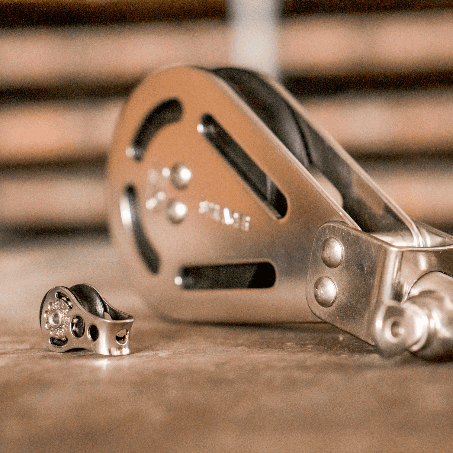 Micro XS Block Kugellager 6 mm - 1 Rolle, durchgehender Bügel